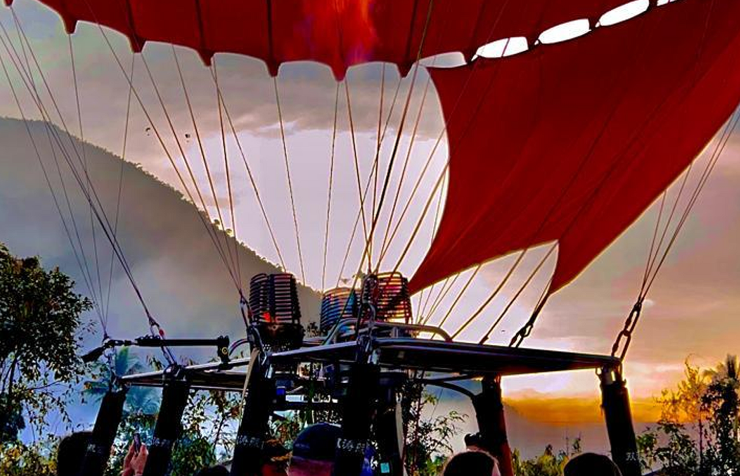 Vang Vieng: Hot Air Balloon and Go Kart Ride