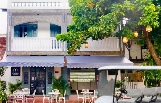 Luang Prabang:1 Hour Heritage Tour,snacks,drinks,pick-up