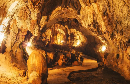 Vang Vieng: Paragliding, 2Caves, Zipline, Kayak, lagoon 3