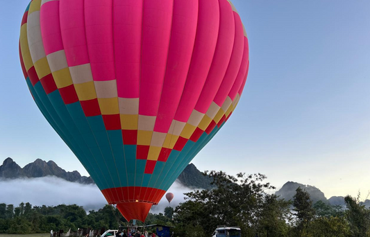 Vang Vieng: Hot Air Balloon Ride with City Hotel Pickup