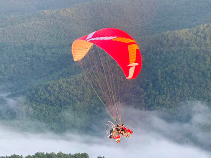 Luang Prabang：Paragliding Flight with Hotel Pickup