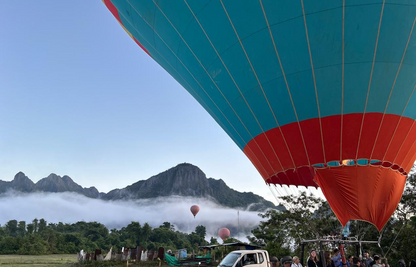 Vang Vieng: Hot Air Balloon Ride with City Hotel Pickup