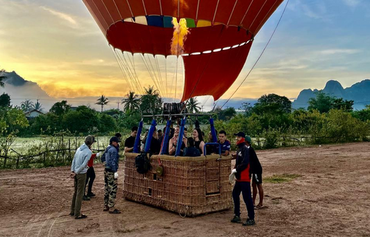 Vang Vieng: Hot Air Balloon,Kayak,Zipline,Blue lagoon1 Tour