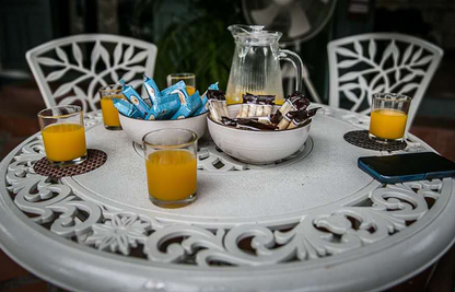 Luang Prabang:1 Hour Heritage Tour,snacks,drinks,pick-up