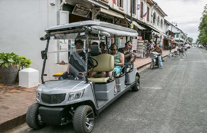 Luang Prabang:1 Hour Heritage Tour,snacks,drinks,pick-up