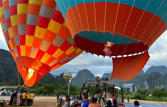 Vang Vieng: Hot Air Balloon Ride with City Hotel Pickup