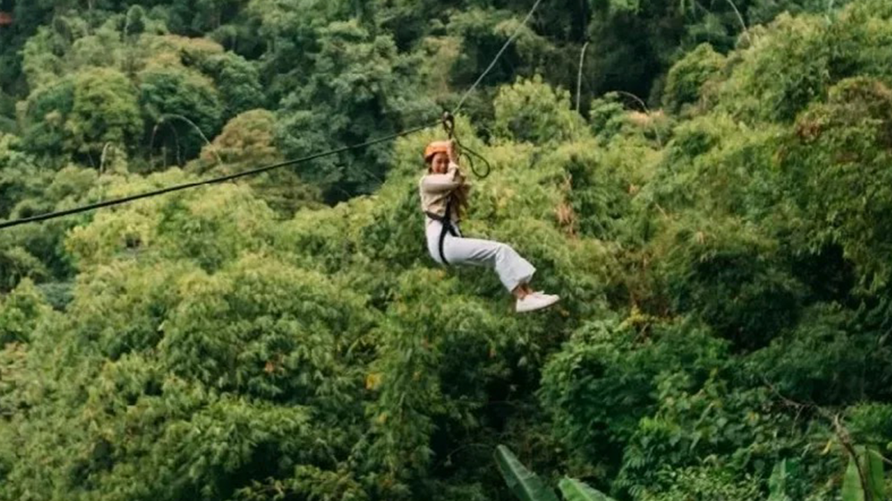 Vang Vieng: Hot Air Balloon,Kayak,Zipline,Blue lagoon1 Tour