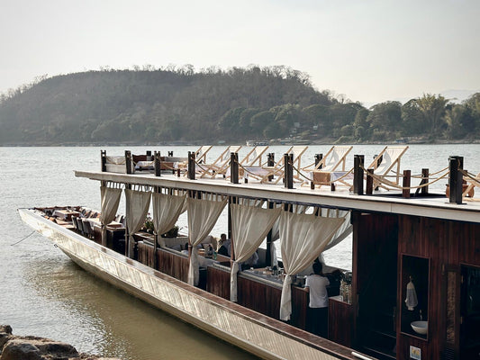 Luang Prabang: Mekong River Sunset Cruise and Dinner