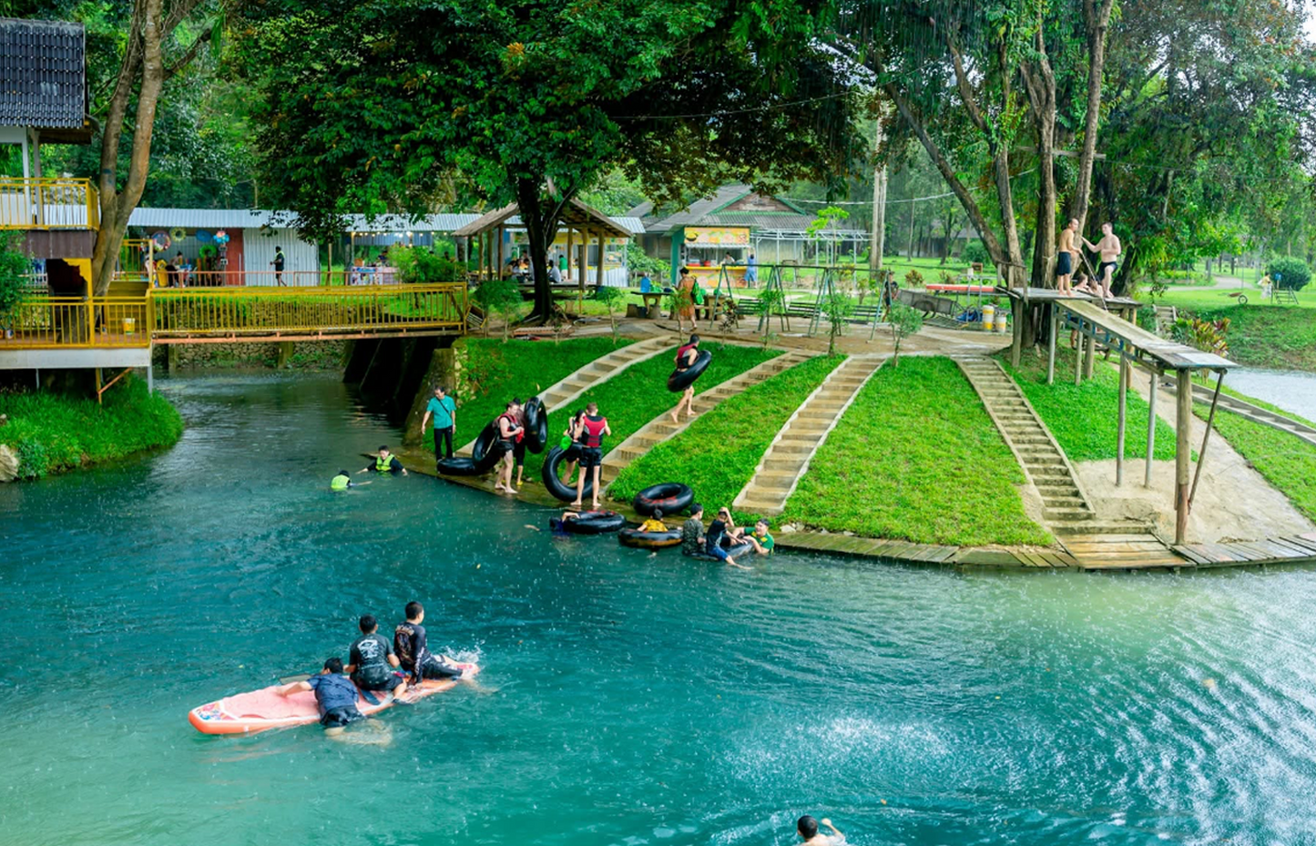 Vang Vieng: Paragliding, 2Caves, Zipline, Kayak, lagoon 3